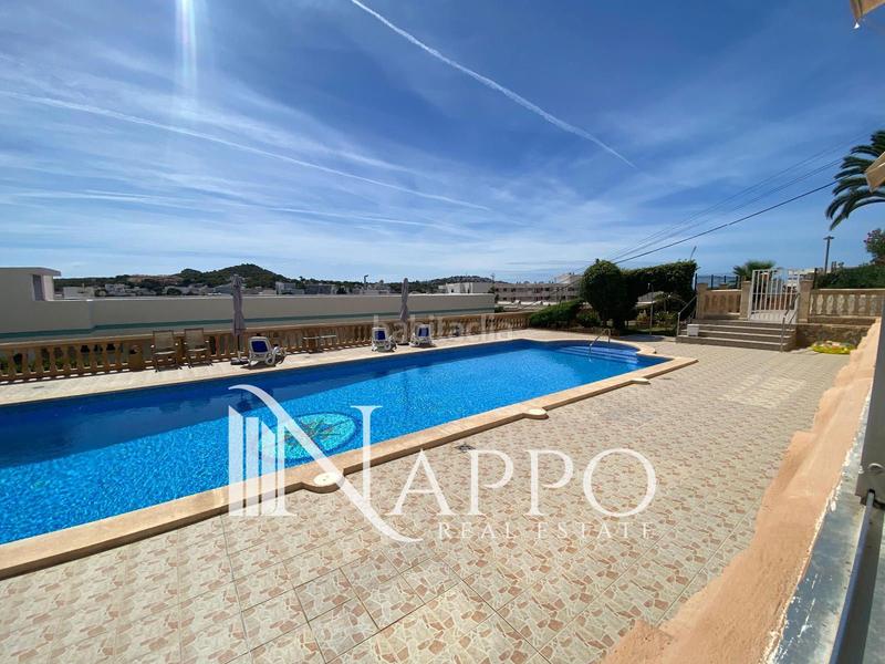 Foto b8610d92-cc4c-4eb7-bead-4b433bddc882. Alquiler piso apartamento a estrenar con terraza y garaje en santa ponsa, segunda línea de mar. en Calvià