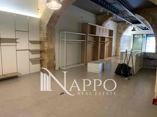 Traspàs Local Comercial  Sindicat. Amplio local comercial en la céntrica vía sindicato de palma