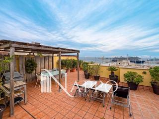 Ático en El Terreno. Ático de lujo con gran terraza y vistas al mar en el paseo marít
