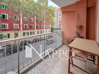 Piso en Bons Aires. Luminoso primer piso exterior con ascensor en zona sescorxador