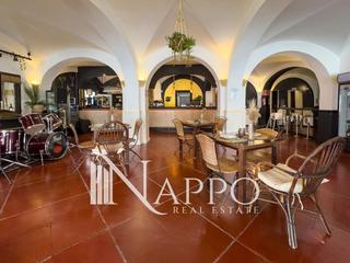 Traspàs Local Comercial  Joan miro. Restaurante esquinero con grande visibilidad en cala major