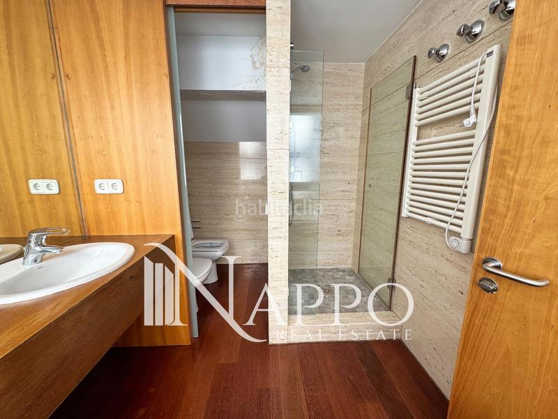 Foto caca5319-f0a8-4b49-80b2-24364f21b32b. Location attique avec chauffage parking piscine dans Madrid