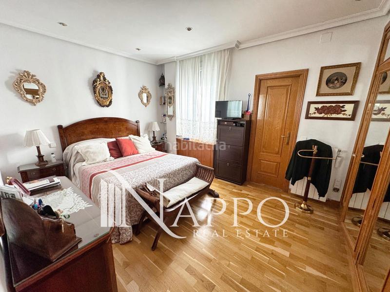 Foto b4ee6a3c-d988-4abd-b0ad-f8bf7cfef145. Penthouse with heating in Gaztambide Madrid