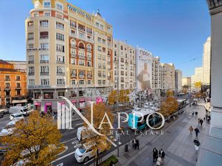 Pis a Gran via 68. Magnífico piso exterior con encanto y estilo en gran vía