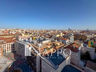 Pis a Gran via 68. Magnífico piso exterior con encanto y estilo en gran vía