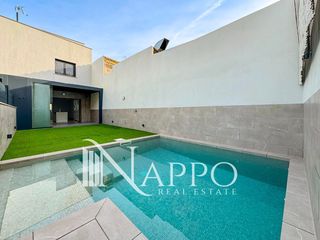 Rent Semi detached house  De la vileta. Encantador adosado con piscina privada en zona residencial de la