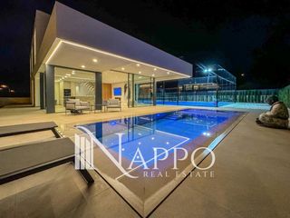 Affitto Casa in Sa Cabana - Can Carbonell - Ses Cases Noves. Exclusiva villa de lujo de obra nueva con piscina y pista de pád