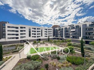 Pis  Gertrude stein. Fantástico piso con parking y trastero en palma