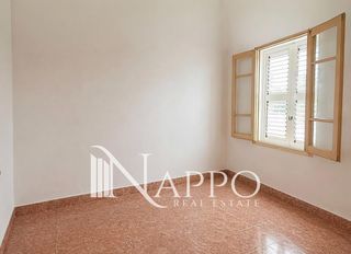 Appartement  España. Piso de 3 habitaciones con gran potencial en el centro de ibiza.