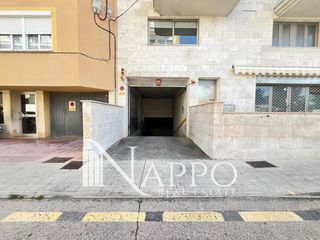 Posto auto  Girona. Plaza de parking en venta en el arenal  inversión segura