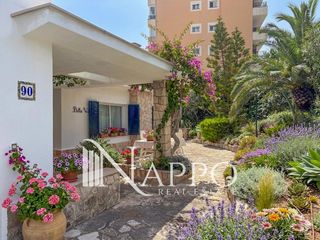 Chalet  Saridakis. Exclusiva casa con piscina y parking en cala major