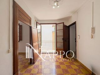 Piso  Felip bauza. Amplio piso a reformar en palma centro junto a la lonja