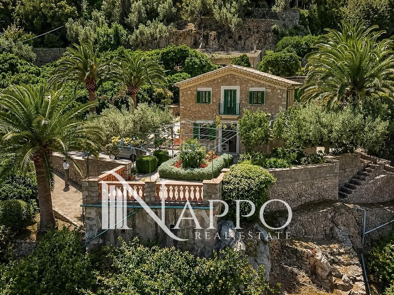Foto ae415b56-e191-45c4-9fdd-7f73eeb658e3. Xalet amb aparcament piscina a Sóller