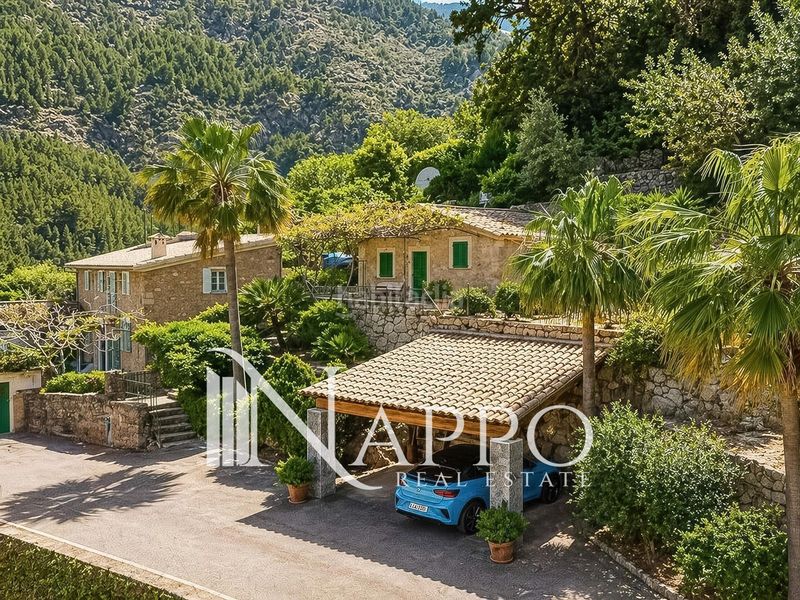 Foto d7e881c0-bfc5-4b82-a23a-38c9f8afcab4. Xalet amb aparcament piscina a Sóller