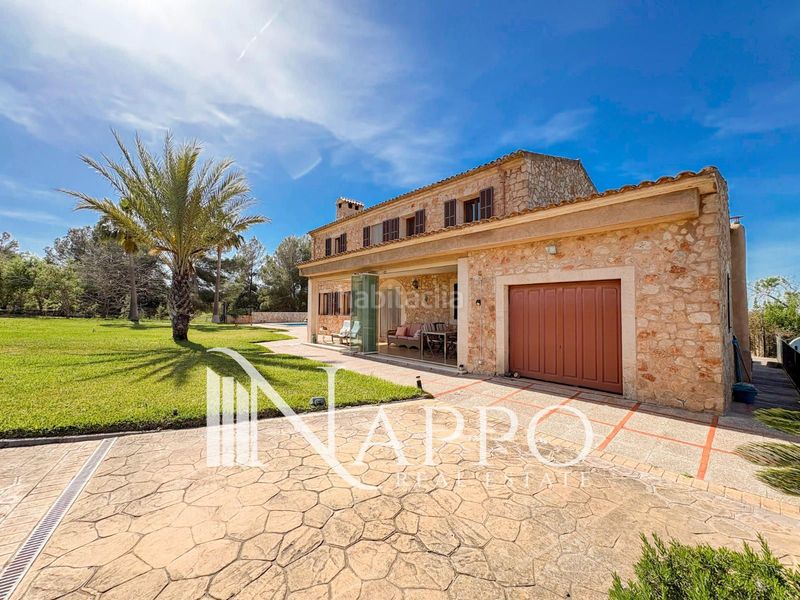 Foto c827ddbd-f44e-4f0c-85e5-1cb6ac78e076. Chalet encantadora finca con casa de invitados y vistas panorámicas en Felanitx