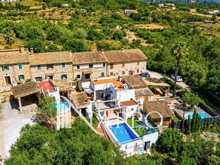 Casa adossada  Major. Coqueto chalet adosado con encanto mallorquín en portol