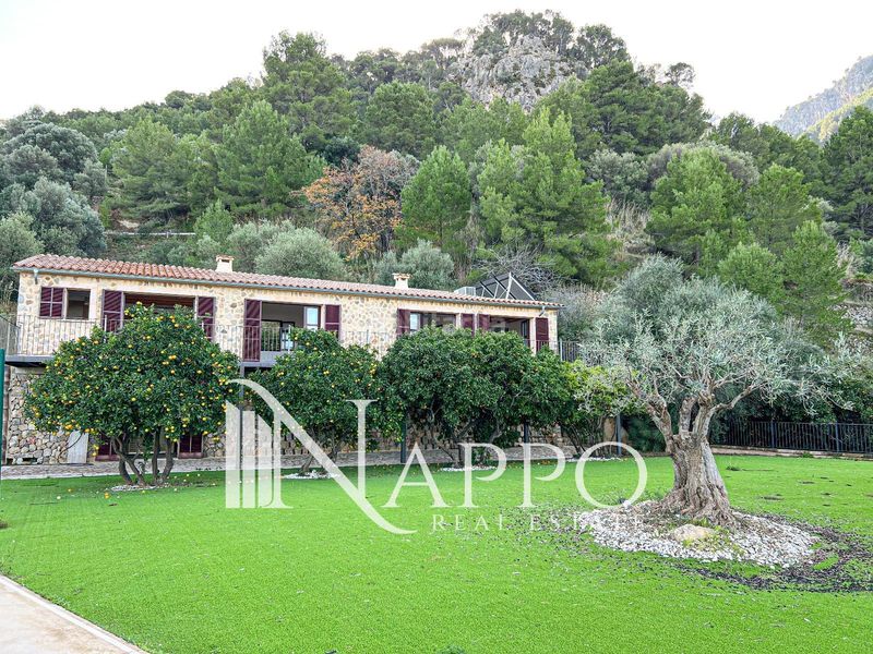 Foto 9160b8d9-45f7-4375-a340-94801cfd7fe6. Casa amb aparcament piscina a Estellencs