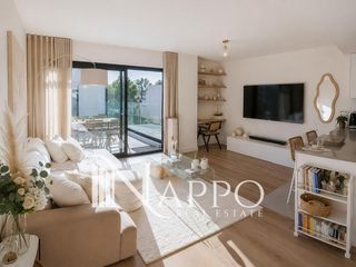 Pis  Salobrar. Piso seminuevo con terraza, piscina y plaza de parking  a tres m