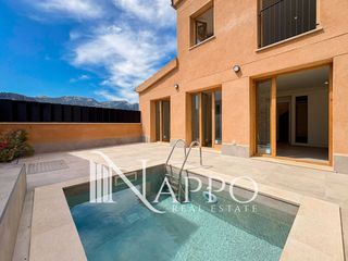 Casa  Orient. Exclusiva casa adosada de obra nueva con piscina en bunyola