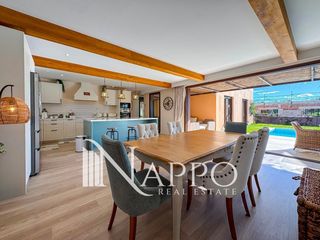 Chalet  Morera. Villa de obra nueva con piscina en sa coma