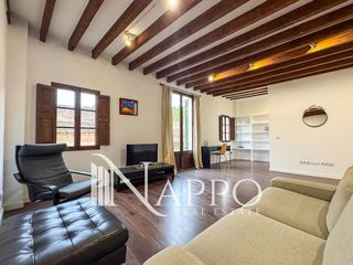 Flat  Del horts. Elegante piso con esencia mallorquina en las ramblas
