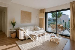 Pis  Salobrar. Piso seminuevo con terraza, piscina y plaza de parking  a tres m