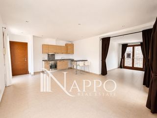 Piso  Apuntadores. Piso de 54 m en pleno centro de palma, junto a la lonja y el bor