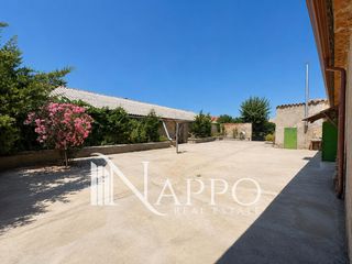 Maison  Nacional vi. Casa amplia con encanto y potencial de reforma en labajos