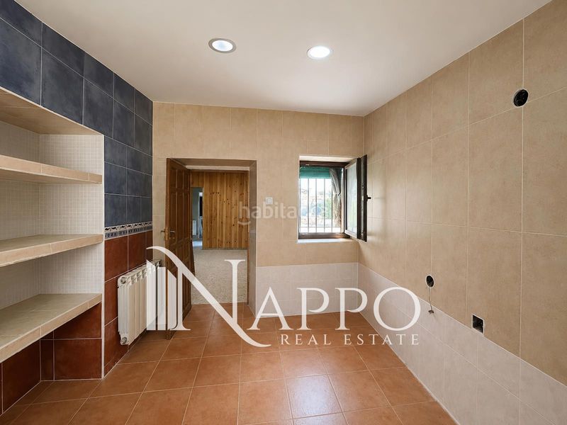 Foto ece804d7-a3b8-4e36-b111-8253e8e75bd1. Casa amb calefacció aparcament a Labajos