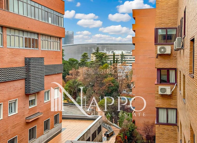 Foto c82d2766-0a73-4340-9ba9-0a7c9dd94cf1. Pis amb calefacció aparcament piscina a Hispanoamérica-Bernabéu Madrid