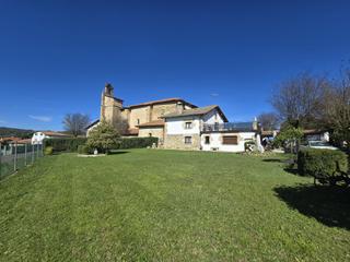 Mas à Legutiano. Se vende casa en vitoria, urrunaga