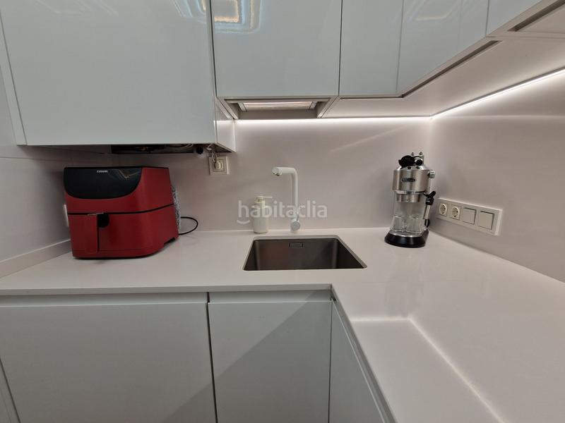 Foto 45d21183-7b57-41db-9a37-5c6f5a4ba74e. Piso se vende piso en calle zabeleta, Gros en Gros Donostia - San Sebastián
