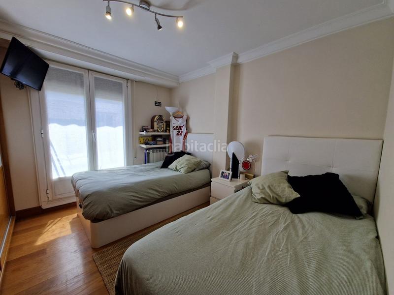 Foto 630509b1-fdb2-41e5-b8d5-cf15224234d3. Piso se vende piso en calle zabeleta, Gros en Gros Donostia - San Sebastián