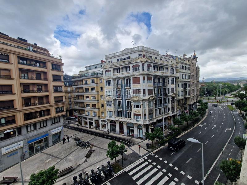 Foto cefe68ab-fe71-4986-b6fa-597e7406b3a6. Lloguer pis a Gros Donostia - San Sebastián