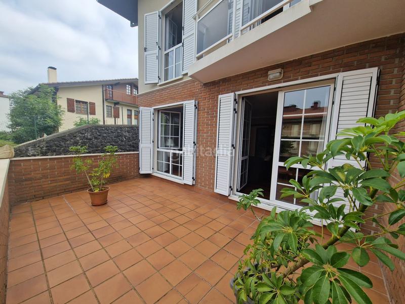 Foto a01b6913-9c2f-4049-bb58-4de160e5a3d2. Casa chalet pareado en venta en karobieta auzoa en Hernani