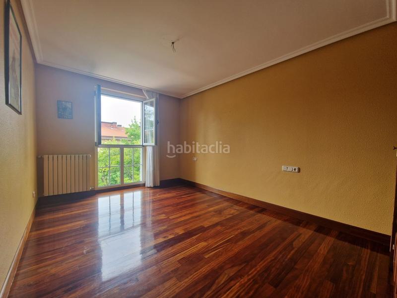 Foto eed6358f-e9f3-4dbf-bb66-c1eef247d4e3. Casa chalet pareado en venta en karobieta auzoa en Hernani
