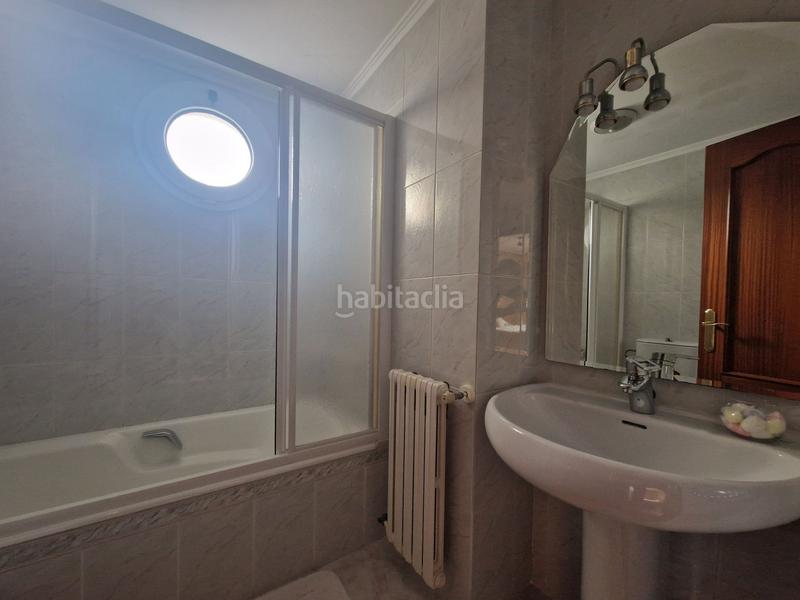 Foto f3ba8268-962b-4372-ab46-9d2736b90d1c. Casa chalet pareado en venta en karobieta auzoa en Hernani