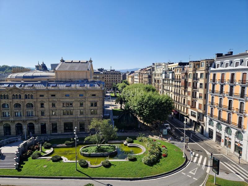 Foto 468836e7-9a8c-473b-9bb3-78ab61f3649f. Piso  en venta en reina regente, centro en Parte Vieja Donostia - San Sebastián