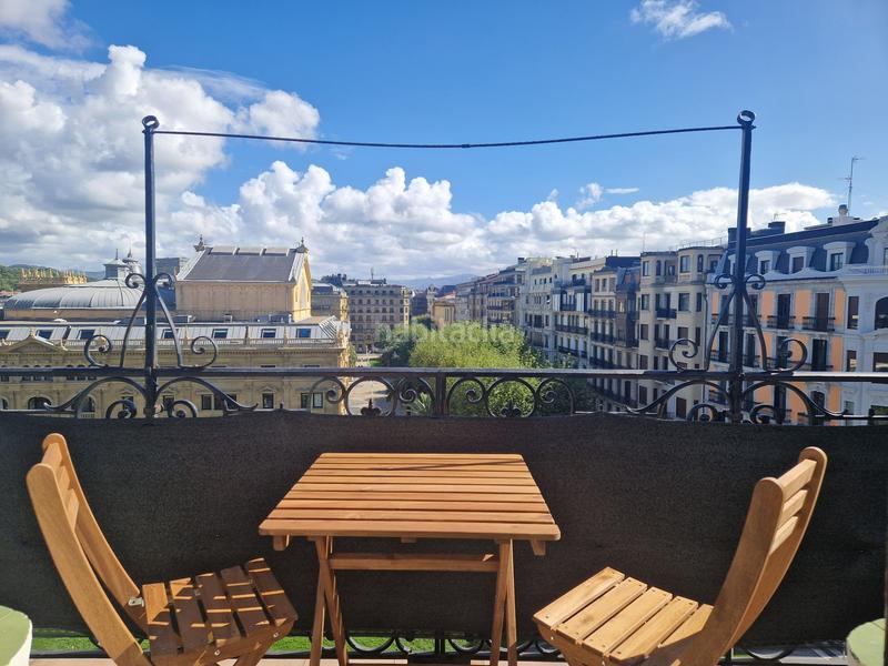 Foto 7253e266-e857-4d47-8dbe-c82bfdfd091c. Piso  en venta en reina regente, centro en Parte Vieja Donostia - San Sebastián