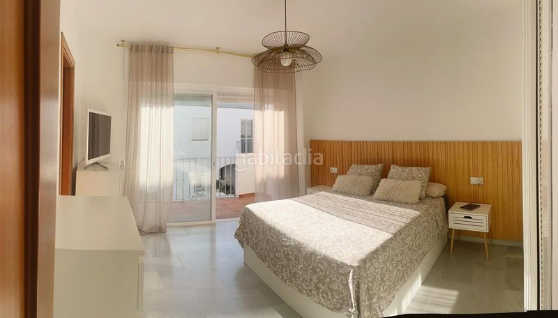 Foto 1d2fb11a-c311-41fb-9487-f4691b286611. Casa amb piscina a Nueva Atalaya Estepona