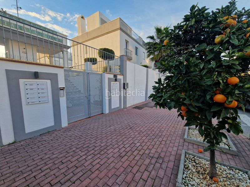 Foto 5bcde6a4-5415-4a7a-b7fe-57cb9f7cb98d. Casa amb piscina a Nueva Atalaya Estepona