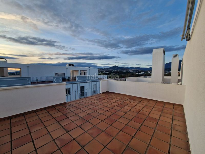 Foto 5c1b0053-7ba5-4cc2-a438-0ed9e0a6ae76. Casa amb piscina a Nueva Atalaya Estepona