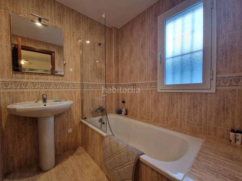 Foto c8a8ef0e-d29e-4cdf-8569-d9d20c386060. Casa amb piscina a Nueva Atalaya Estepona