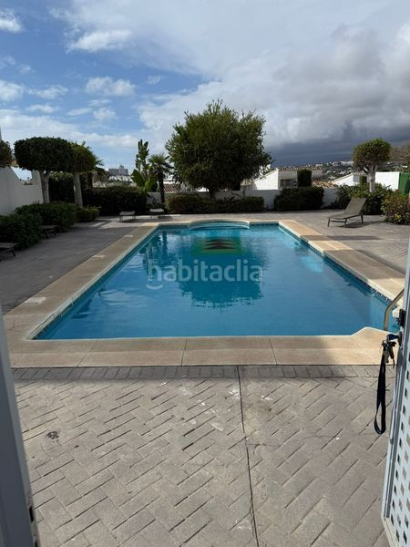 Foto e8f667f0-1548-4fee-a34f-e2c17bdd07b1. Casa amb piscina a Nueva Atalaya Estepona