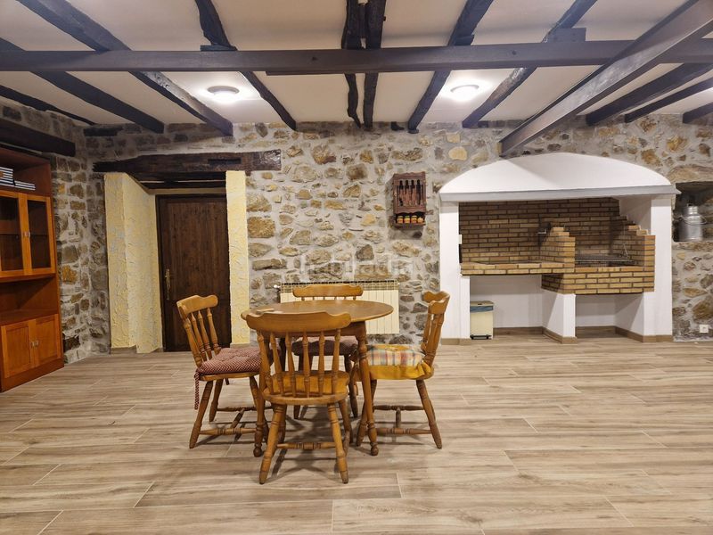 Foto fb8296fe-9e6e-4774-952b-ff0b38b8d1de. Masia amb calefacció aparcament a Mendaro