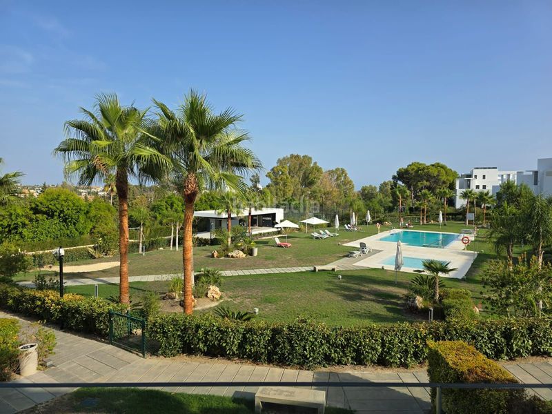 Foto 6859f20f-c5dd-4940-82ec-22efe2f450e6. Pis amb calefacció aparcament piscina a Zona de Punta Plata Estepona