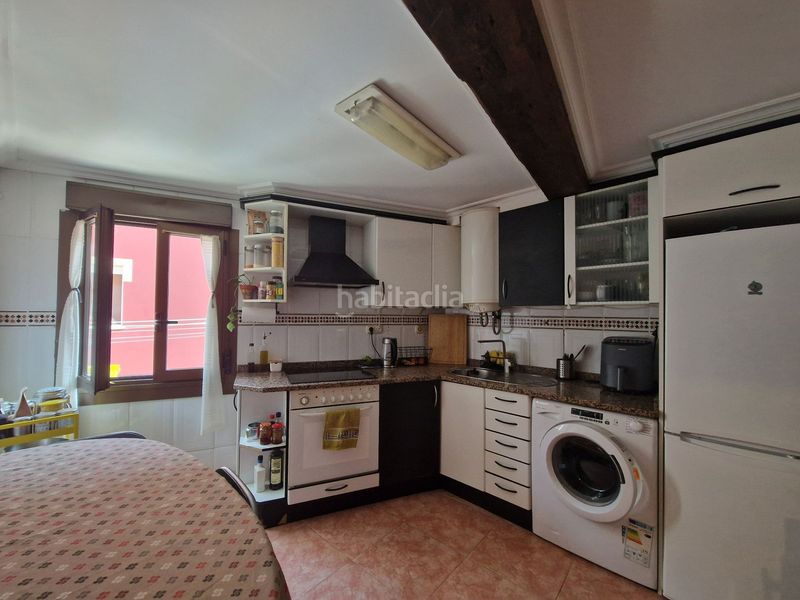 Foto 28dae1a4-5a70-4b6d-b2f6-8450a9e79e49. Piso se vende piso en Palmera - Dumboa - Arbes Irun