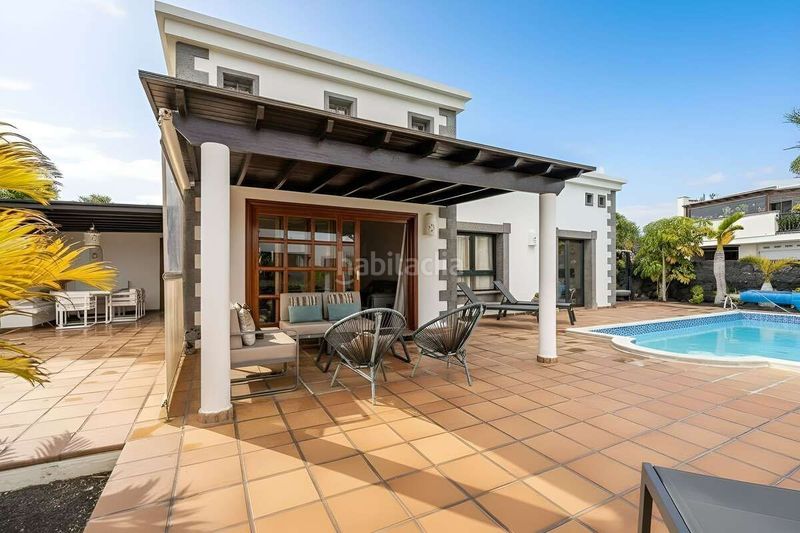 Foto cb672152-38d8-40a3-bdcd-7e2720685e15. Casa amb piscina a Playa Blanca Yaiza