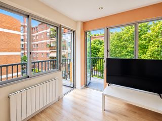 Pis  Azkuene. Piso en venta en calle azkuene