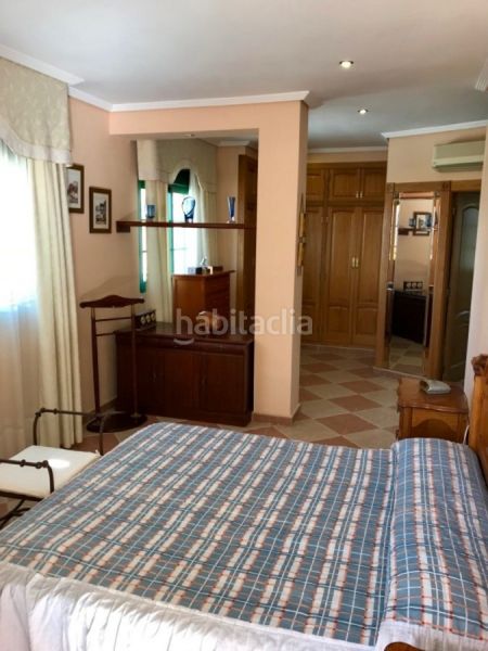 Foto 5cad4443-fdf9-4ea0-8613-3b80336e45e2. Xalet amb calefacció aparcament piscina a Sierra Helada Benidorm